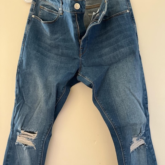 Men’s Ripped Jeans - Picture 2 of 4